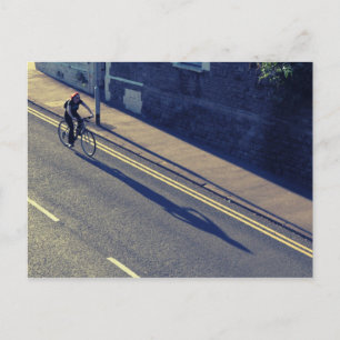 Mädchen auf dem Fahrrad (Cross Process) Postkarte