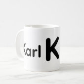 Mädchen auf der Gänseblümchen-Wiese – Minimalistis Kaffeetasse (Vorderseite Links)