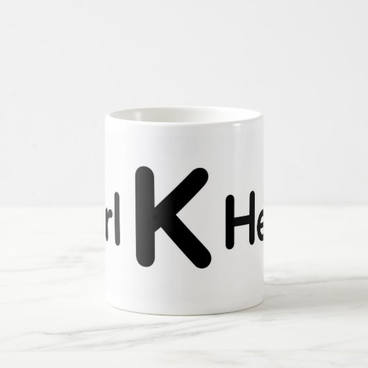 Mädchen auf der Gänseblümchen-Wiese – Minimalistis Kaffeetasse (Mittel)