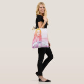 Mädchen auf der Strandfarbenlackierung Tasche (Am Model)
