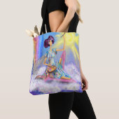 Mädchen auf der Wolkenmalerei Sonne und Regenbogen Tasche (Von Nahem)