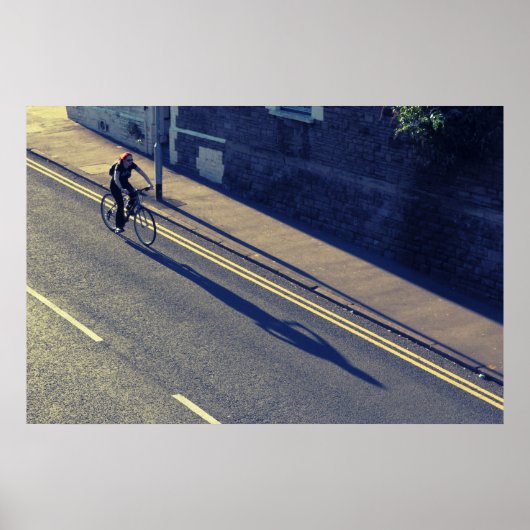 Mädchen auf einem Fahrrad (Kreuzprozess-Effekt) Poster (Vorne)