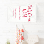 Mädchen außer Rand und Band Junggesellinnenabschie Banner (Insitu)