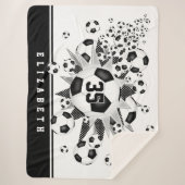 Mädchen benennen Jersey Nummer auf Fußballbälle St Sherpadecke (Vorderseite)