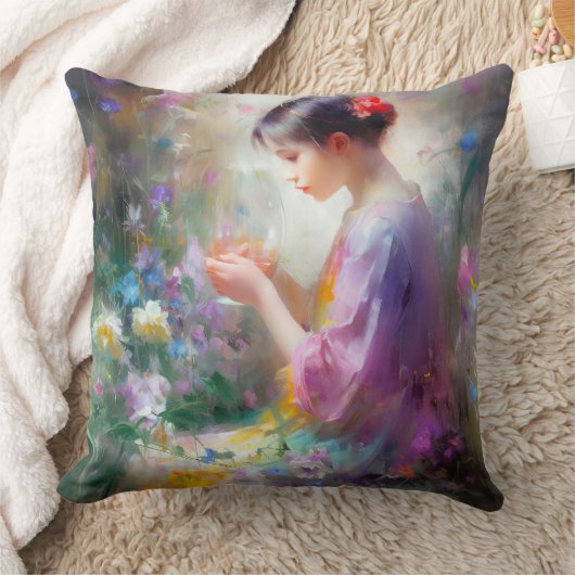 Mädchen bewundert eine Blume in ihren Händen Kissen (Decke)