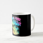 Mädchen Bigfoot-Gläubiger Tie Dye Sasquatch Krypti Kaffeetasse (VorderseiteRechts)