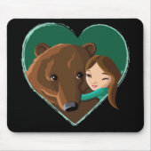 Mädchen, das Bären umarmt Mousepad (Vorne)