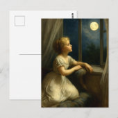 Mädchen, das durch das Fenster einen Vollmond betr Postkarte (Vorne/Hinten)