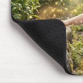 Mädchen, das einen Frosch verzaubert Mousepad (Ecke)