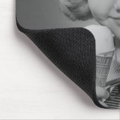 Mädchen, das Eis isst Mousepad (Ecke)