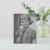 Mädchen, das Eis isst Postkarte (Stehend Vorderseite)