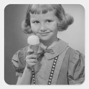 Mädchen, das Eiscreme isst Quadratischer Aufkleber