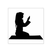 Mädchen, das Gebetskunst anbietet Briefmarke Gummistempel (Prägung)