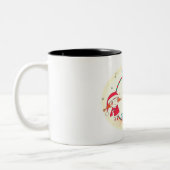 Mädchen, das Sankt-Kostüm trägt Zweifarbige Tasse (Links)