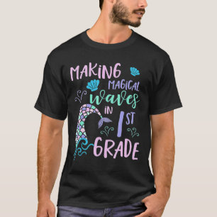 Mädchen der 1. Klasse süße Meerjungfrau erster Tag T-Shirt