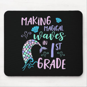 Mädchen der ersten Klasse Niedlich Meerjungfrau Er Mousepad