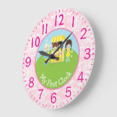 Mädchen, die Erfrischungen servieren Große Wanduhr (Winkel)