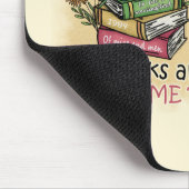 Mädchen, die Lieben Bücher und Katzen Mousepad (Ecke)