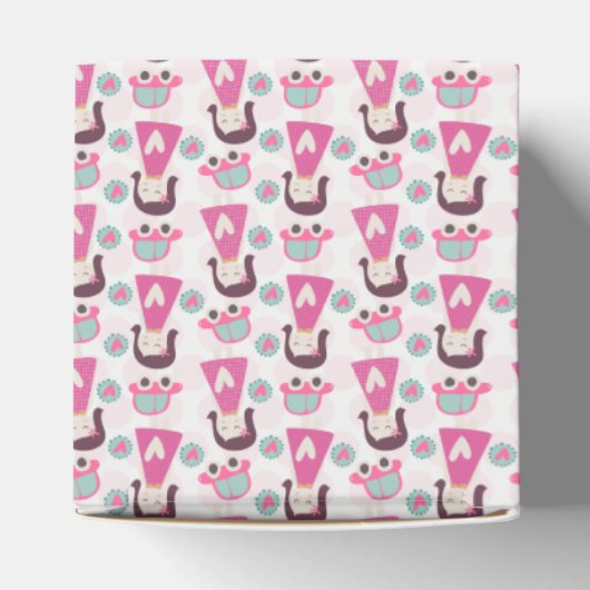 Mädchen, die Orte haben Geschenkschachtel (Oben)