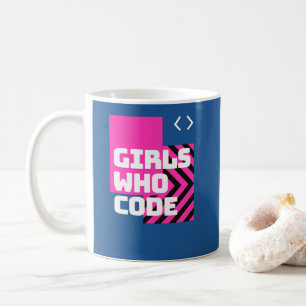 Mädchen, die Sweatshirt kodieren Kaffeetasse