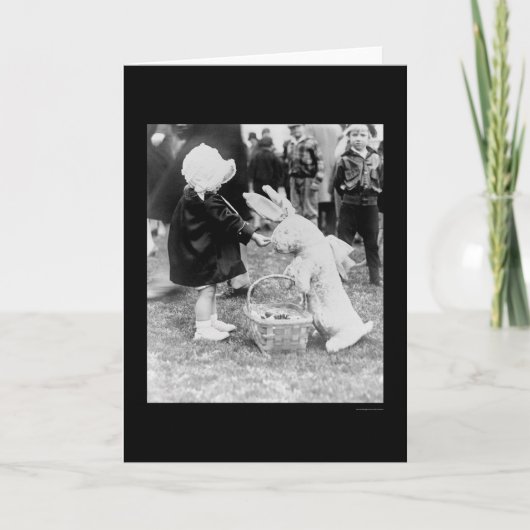 Mädchen Fütternd Osterhase 1929 Feiertagskarte (Vorderseite)