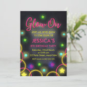 Mädchen glühen in der dunklen Geburt Einladung (Stehend Vorderseite)