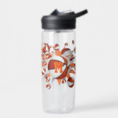 Mädchen haben orangefarbene Basketballstars Trinkflasche (Links)