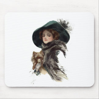 Mädchen Harrison Fisher in einem aquamarinen Hut Mousepad