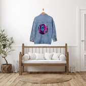 Mädchen im Cyberpunk-Stil Jeansjacke