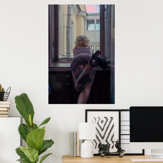 Mädchen im Fenster Poster (Heimbüro)