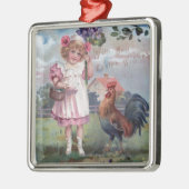 Mädchen im Rosa, das lila Blumen hält Silbernes Ornament (Links)