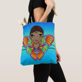 Mädchen in Butterfly-Flügeln ummantelt Tasche (Von Nahem)