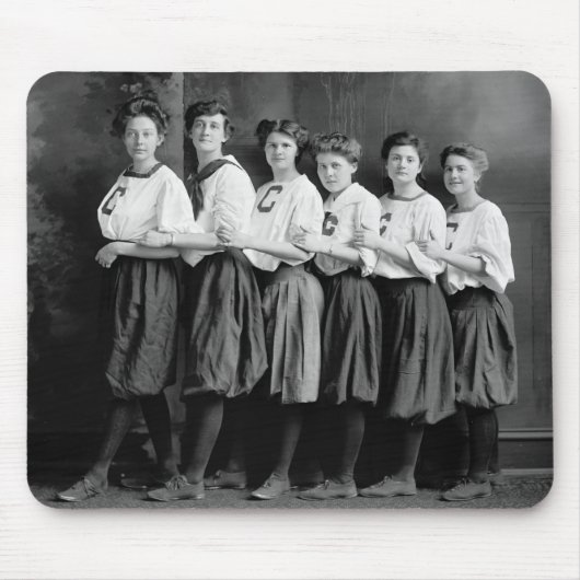 Mädchen in den blühenden Pflanzen, frühe 1900s Mousepad (Vorne)
