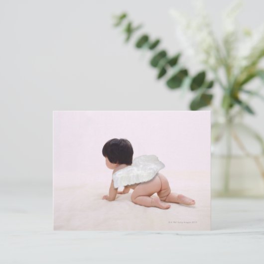 Mädchen in Engelsflügeln, lächeln, Rückansicht Postkarte (Stehend Vorderseite)