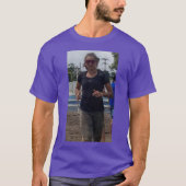 Mädchen in Form T-Shirt (Vorderseite)