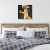 Mädchen in Gelb mit Blume Leinwanddruck (Insitu (Schlafzimmer))