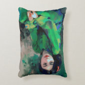 Mädchen in grünem Kleid Dekokissen (Vorderseite(Vertikal))