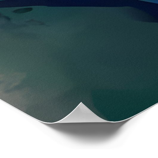 Mädchen in grünem Kleid Poster (Ecke)