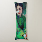 Mädchen in grünem Kleid Seitenschläferkissen (Vorderseite Vertikal)