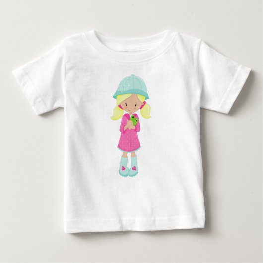 Mädchen in Regenmantel, Stiefel, Frosch, Blonde Baby T-shirt (Vorderseite)