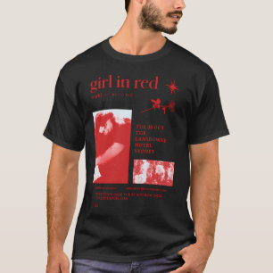 Mädchen in roter Welt in roter Tour Star T-Shirt