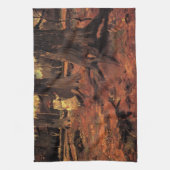 Mädchen in Weiß im Wald von Vincent van Gogh Geschirrtuch (Vertikal)