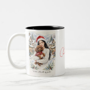 Mädchen küsst Poodle-Welpe – Poodle-Mama Zweifarbige Tasse