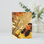 Mädchen lächelt in Chemielehrerin Labrador Postkarte (Stehend Vorderseite)