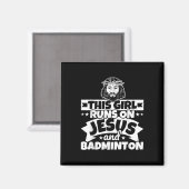 Mädchen läuft auf Jesus und Badminton Magnet (Vorderseite/Rückseite)