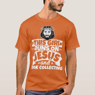Mädchen läuft auf Jesus und sammelt das Buch T-Shirt