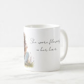 Mädchen mit braunem Haar Blumen im Haar Kaffeetasse (VorderseiteRechts)