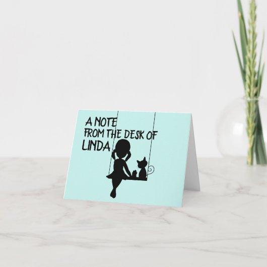 MÄDCHEN MIT CAT-PERSONALISIERTEN MITTEILUNGSKARTEN (Vorderseite)