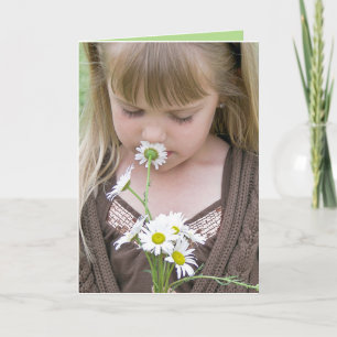Mädchen mit Daisy Bouquet-Karte Karte