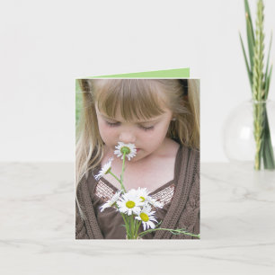 Mädchen mit Daisy Bouquet-Karte Karte
